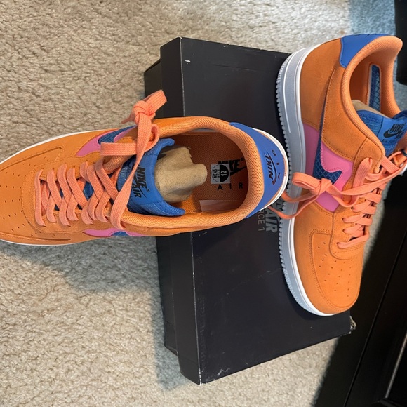 AF1 - Picture 2 of 3